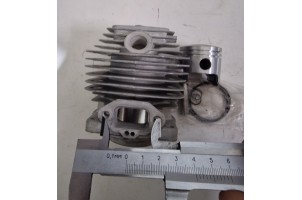 Циліндр мотокоса Т-200 39мм палец 10мм