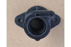 Бензопила Китай 2500 (під одну руку) Патрубок, коліно карбюратора 1