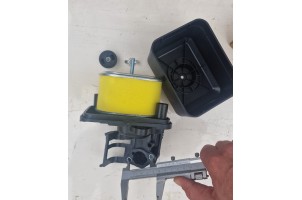 Фільтр в зборі під овальний фільтр 168f/170f двигун бензин мотоблок,мотопомпа,віброплита Фільтр в зборі під овальний фільтр 168f/170f двигун бензин мотоблок,мотопомпа,віброплита