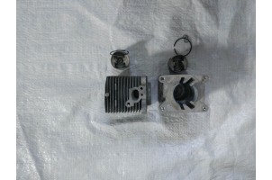 Циліндр мотокоса Champion 2500 в зборі 4 крепления